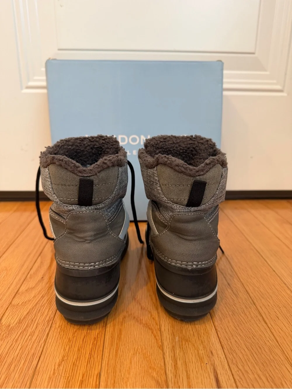 London Fog Kids Gray & Black Insulated Snow Boots